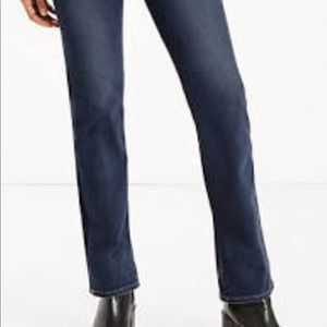 Women’s Levi’s 314 Shaping Straight